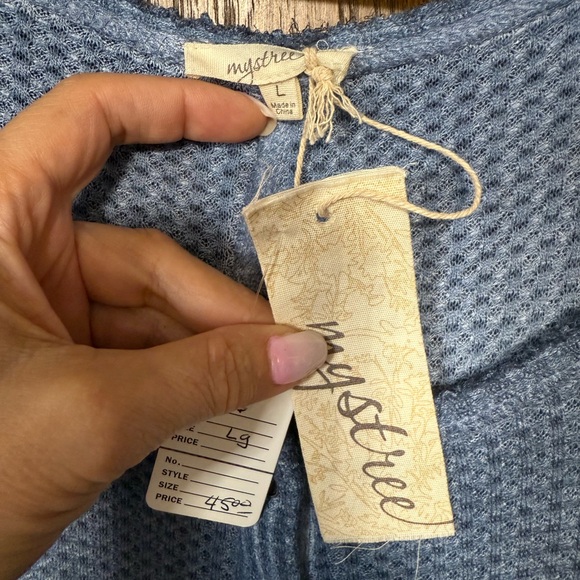 Mystree Textured Knit Top NWT - Picture 2 of 2